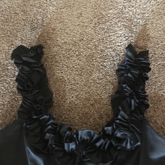 Perfect little black dress - Picture 3 of 3